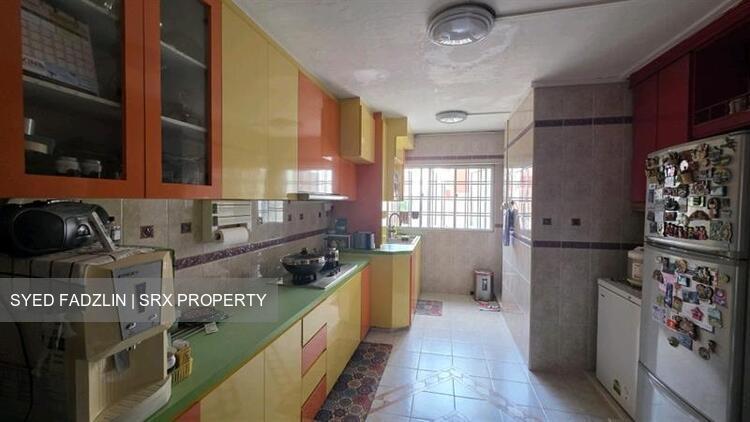 Blk 549 Jurong West Street 42 (Jurong West), HDB Executive #565708701
